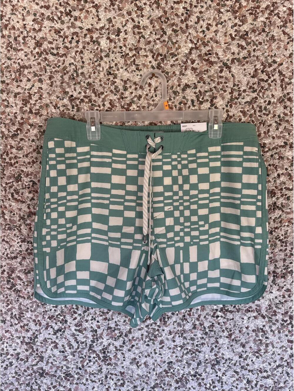 NWT Sonoma Goods For Life Men's Lined Swim Board Short Size L Green Checker